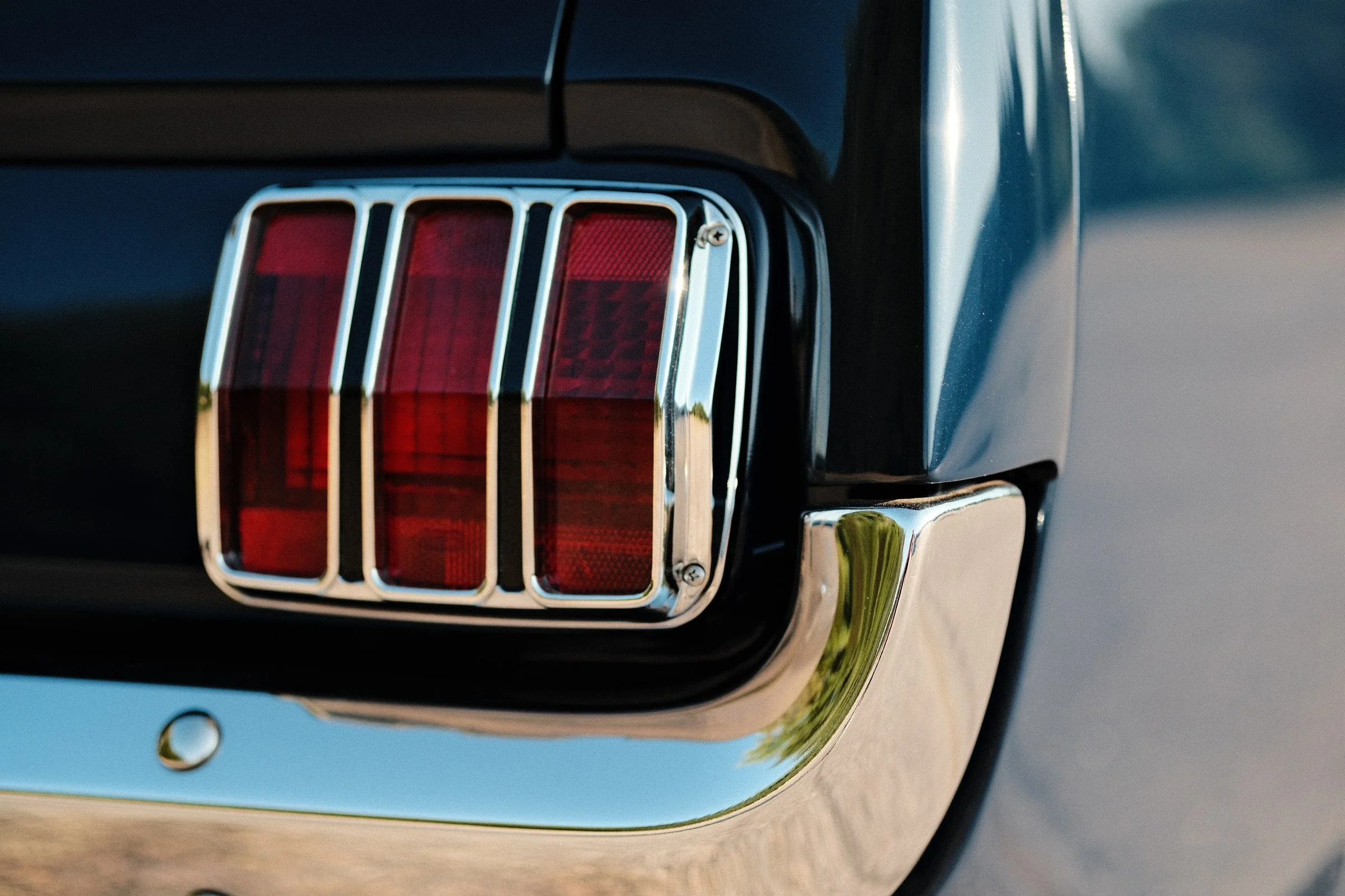 Lincoln Rhapsody Blue paint exterior